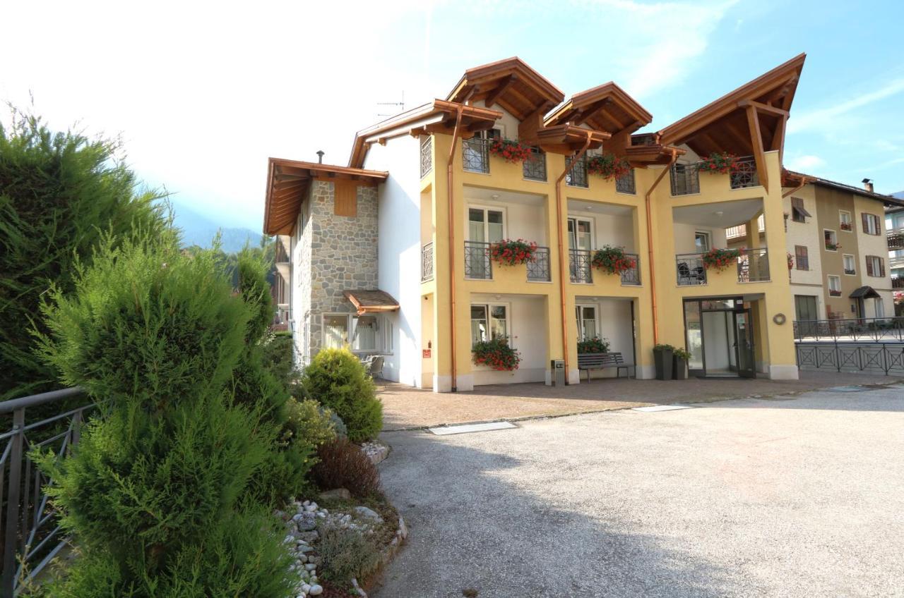 Hotel Garni Sottobosco Димаро Екстериор снимка