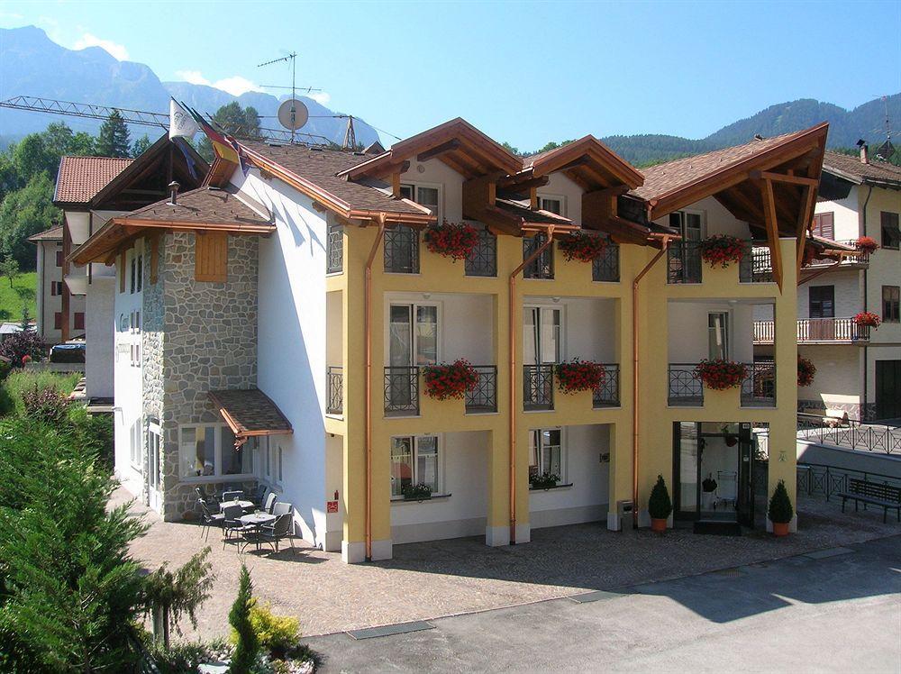 Hotel Garni Sottobosco Димаро Екстериор снимка