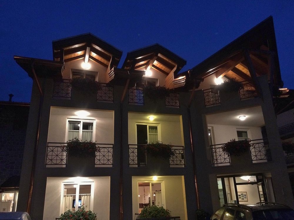 Hotel Garni Sottobosco Димаро Екстериор снимка